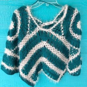 GRIFFLIN PARIS WOOL BLEND MOHAIR LOOSE KNIT CROP TOP SIZE MEDIUM